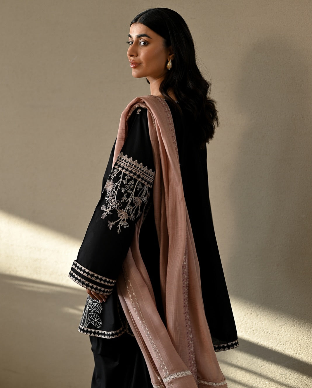 Black Emerald 3PCs Stitched